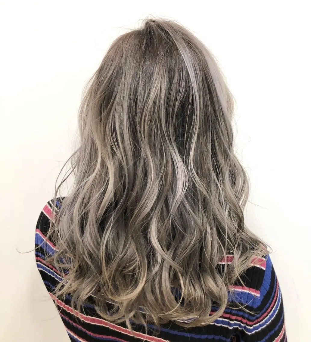 ロング カラー 太田 陽介のヘアスタイル