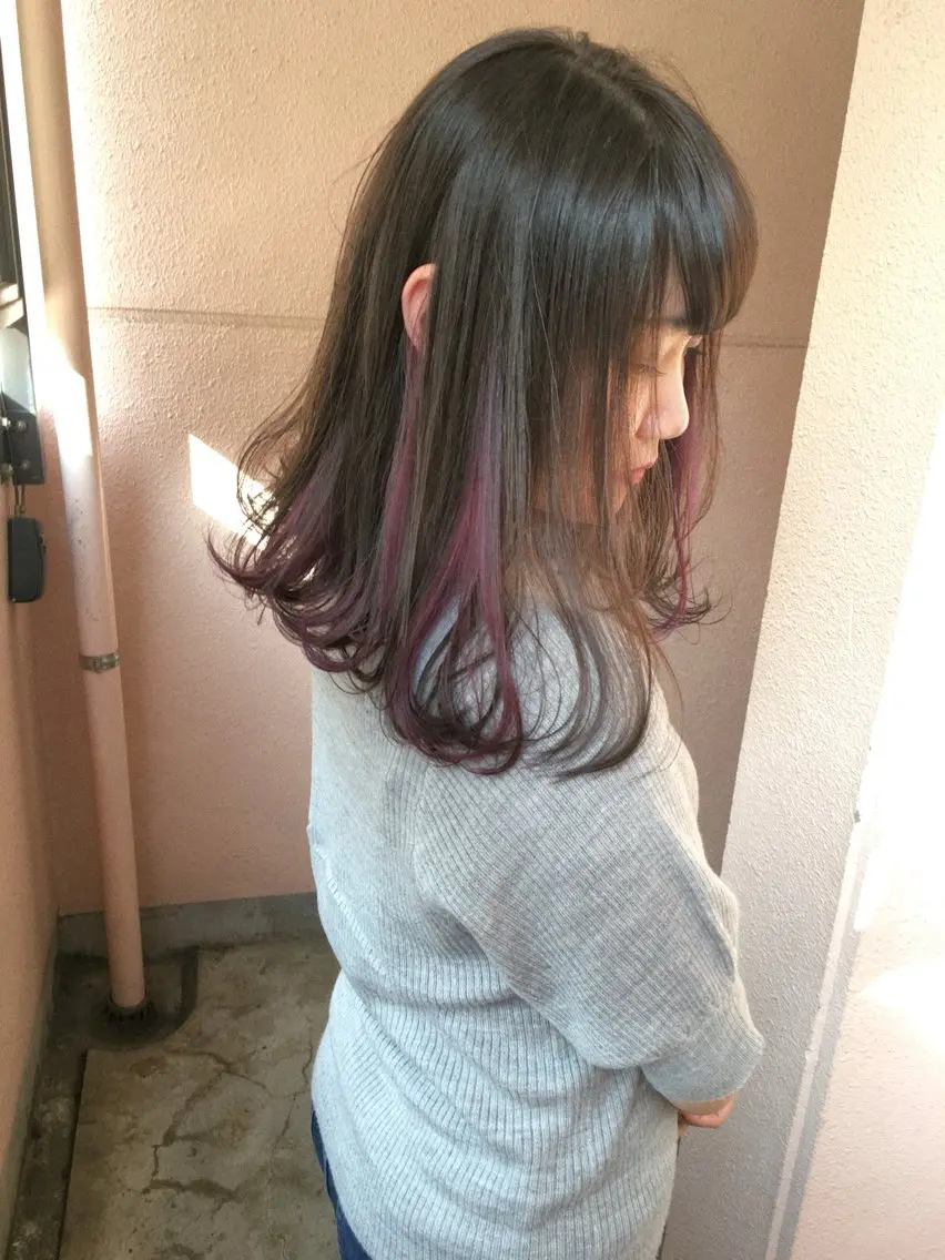ミディアム カラー ダークグレー ダークグレージュ グレージュ インナーカラー ラベンダーカラー レイヤーカット🪄 耳ツボ🎀Ayumiのヘアスタイル