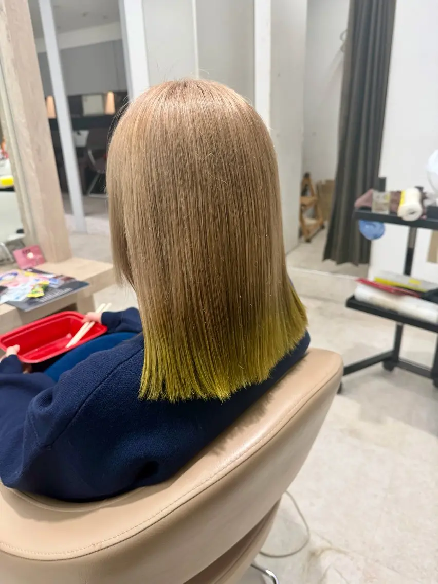 ロング カラー ベージュカラー デザインカラー グラデーションカラー イエローカラー カット ヘアカラー トリートメント EARTH菊名店👾 ひらのすぐるのヘアスタイル