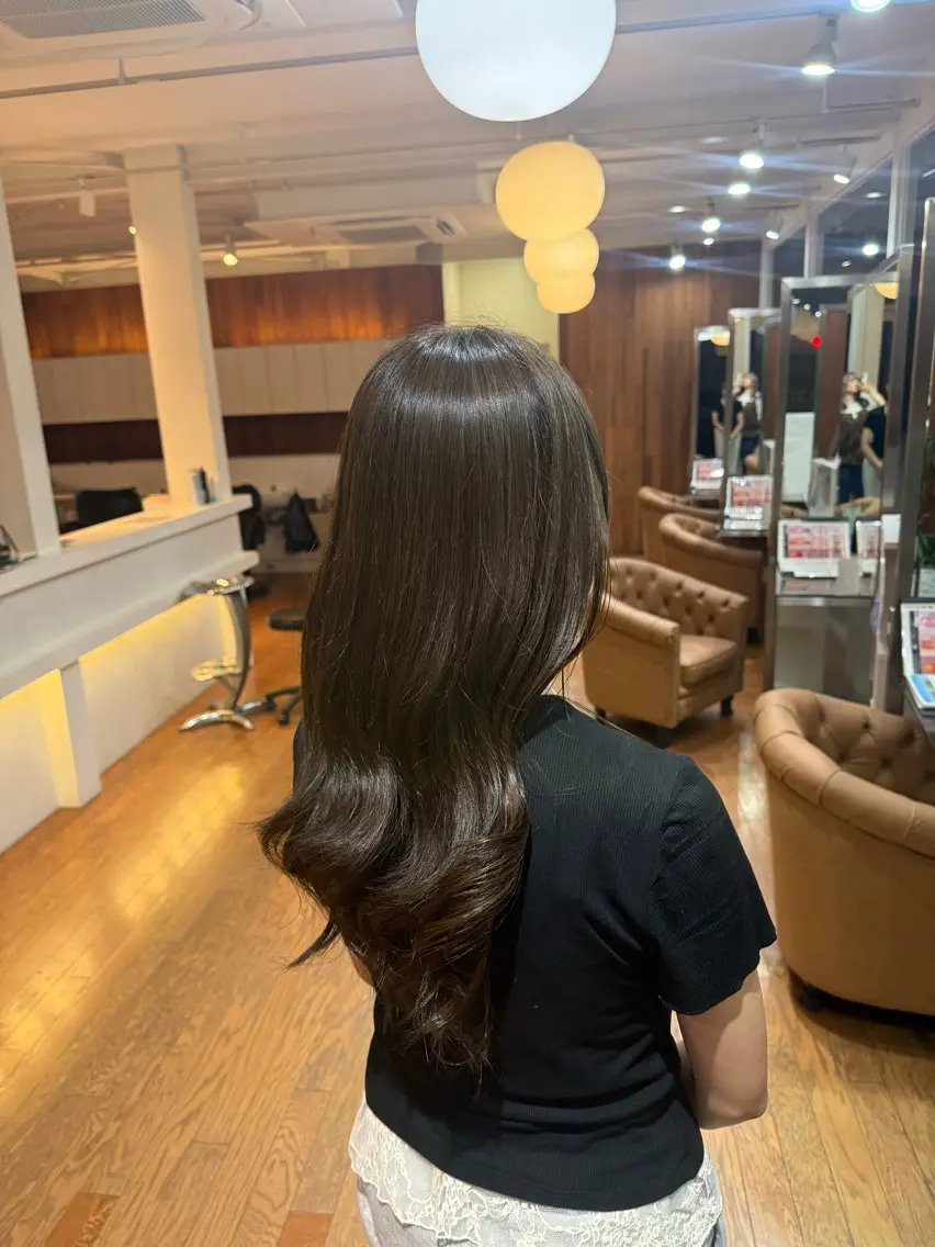 カラー 透明感カラー グレージュ オリーブグレージュ オリーブグレー 岩永 向日葵のヘアスタイル