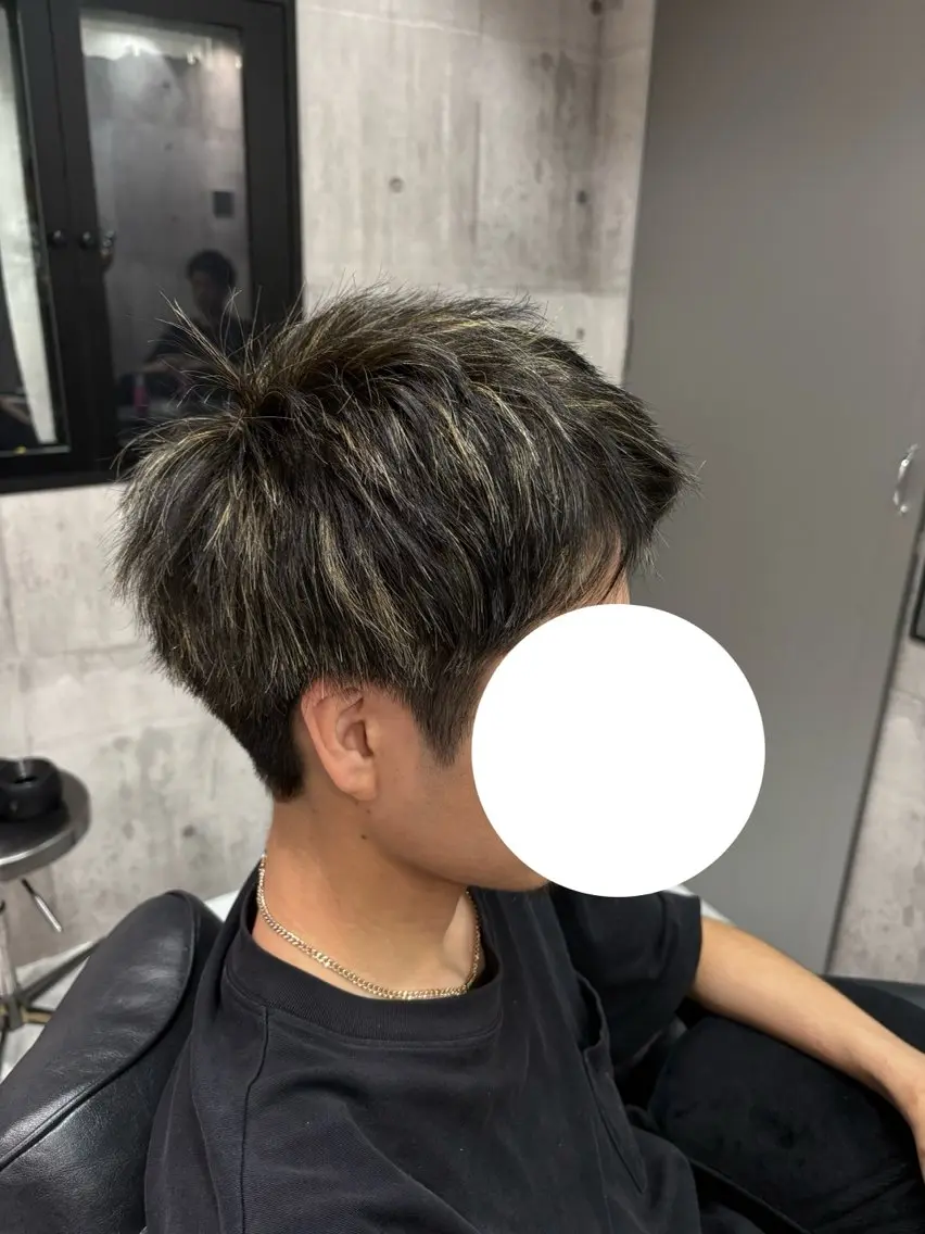 メンズ メンズハイライト メンズメッシュ 内山 あすかのヘアスタイル