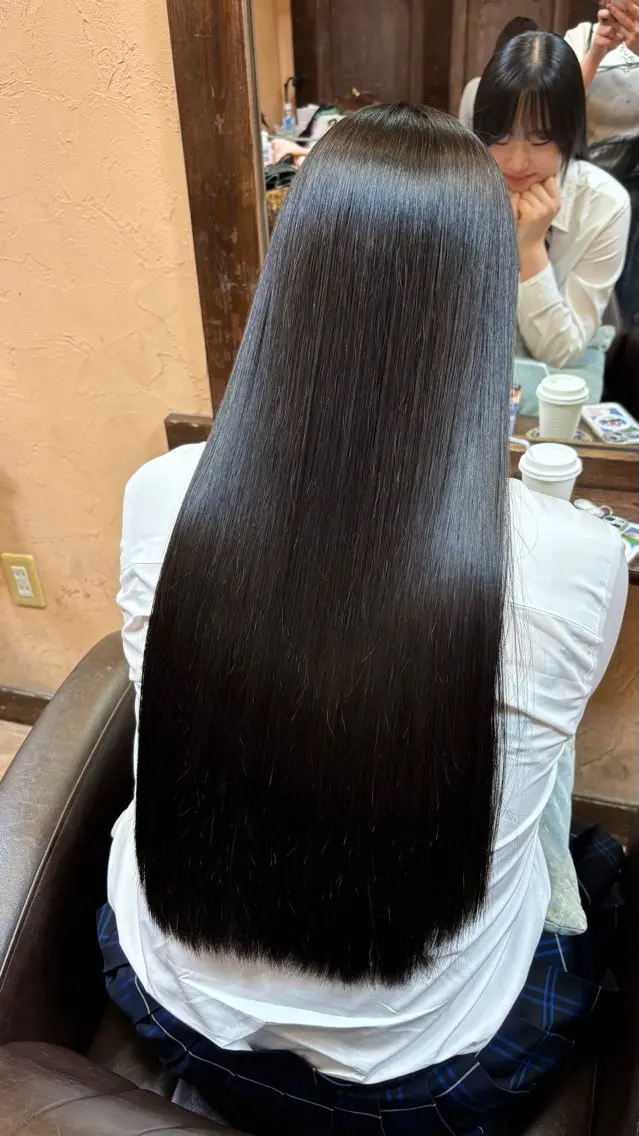 ロング カラー 黒髪 ヘアカラー トリートメント ブリーチカラー🎀 Himariのヘアスタイル