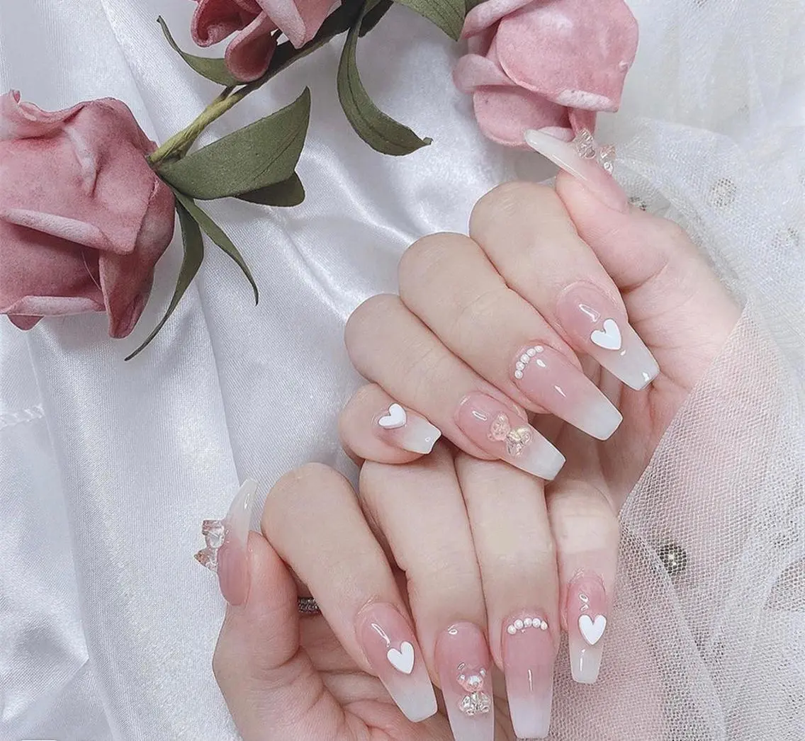 ネイル M🌷nail 長さだし専門店のネイルデザイン