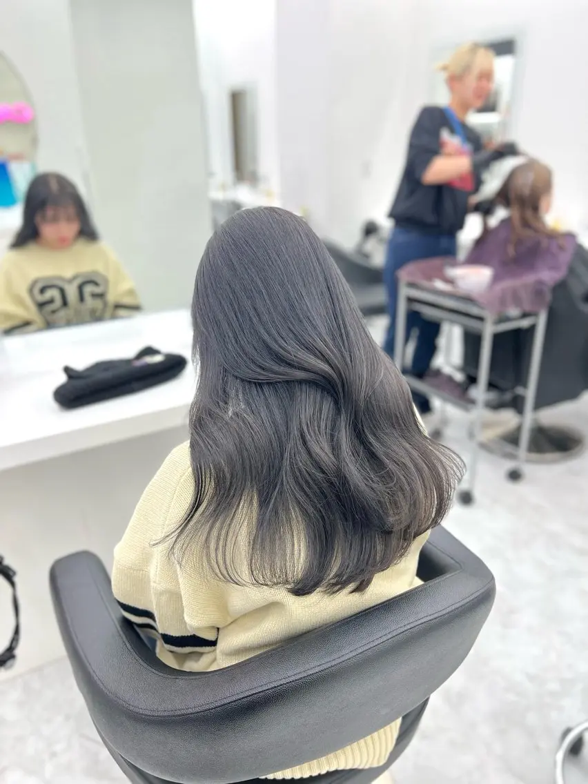 ロング カラー ヘアアレンジ カット ヘアカラー トリートメント ヘッドスパ ヘアセット 💍透明感×韓流ハイ トーン💍RYUTAのヘアスタイル