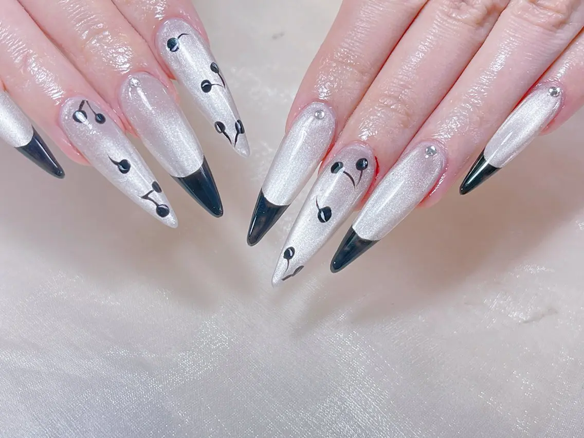 ネイル 🎀ネイルサロン エクラYUI🎀のネイルデザイン