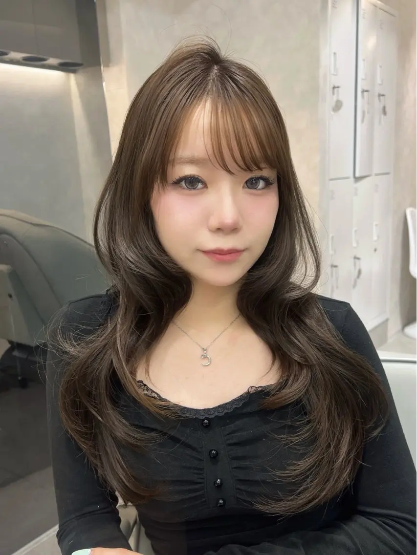 ロング YUNA /栄/透明感カラーのヘアスタイル