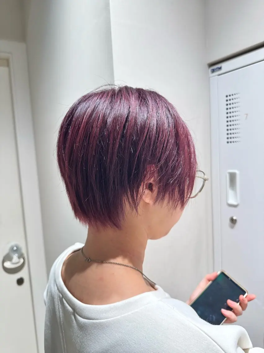 ショート カラー ブリーチ レッドカラー トリートメント カット ヘアカラー トリートメント ふくおか なな 武蔵小杉のヘアスタイル