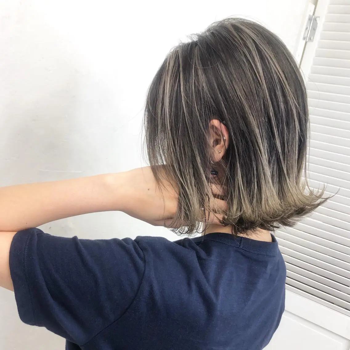 ミディアム カラー ヘアカラー トリートメント ブリーチカラーレイヤ ーカット🦋annaのヘアスタイル