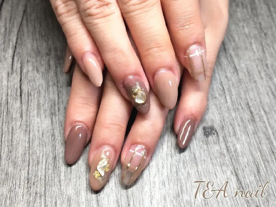 セミロング ネイル ブラウン 長さ出し ジェルネイル ニュアンスネイル スカルプネイル T&A nailのネイルデザイン