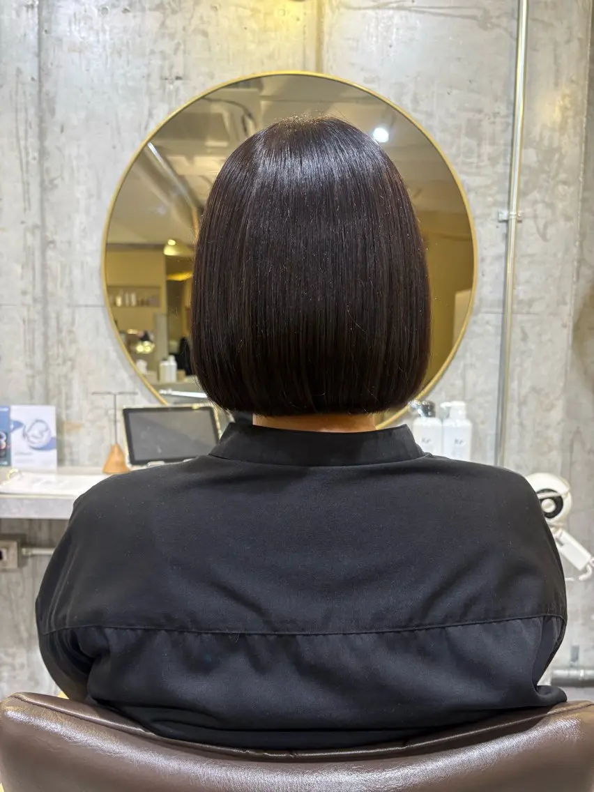 カラー アッシュ アッシュブラウン ブラウンカラー 阪急伊丹🦋こばまつ ひなた🦋のヘアスタイル