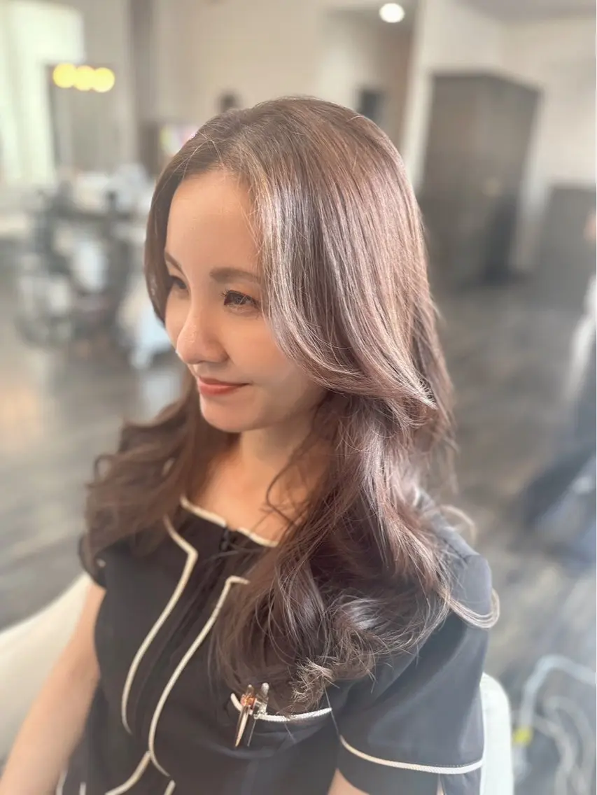 ロング 石井 琉星のヘアスタイル