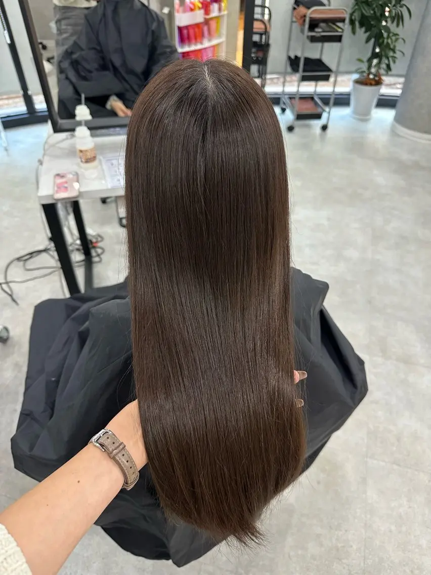 カラー アッシュ アッシュブラウン ブラウンカラー カット ヘアカラー 無料カットモデル/ 梅田🦋さかそ。のヘアスタイル