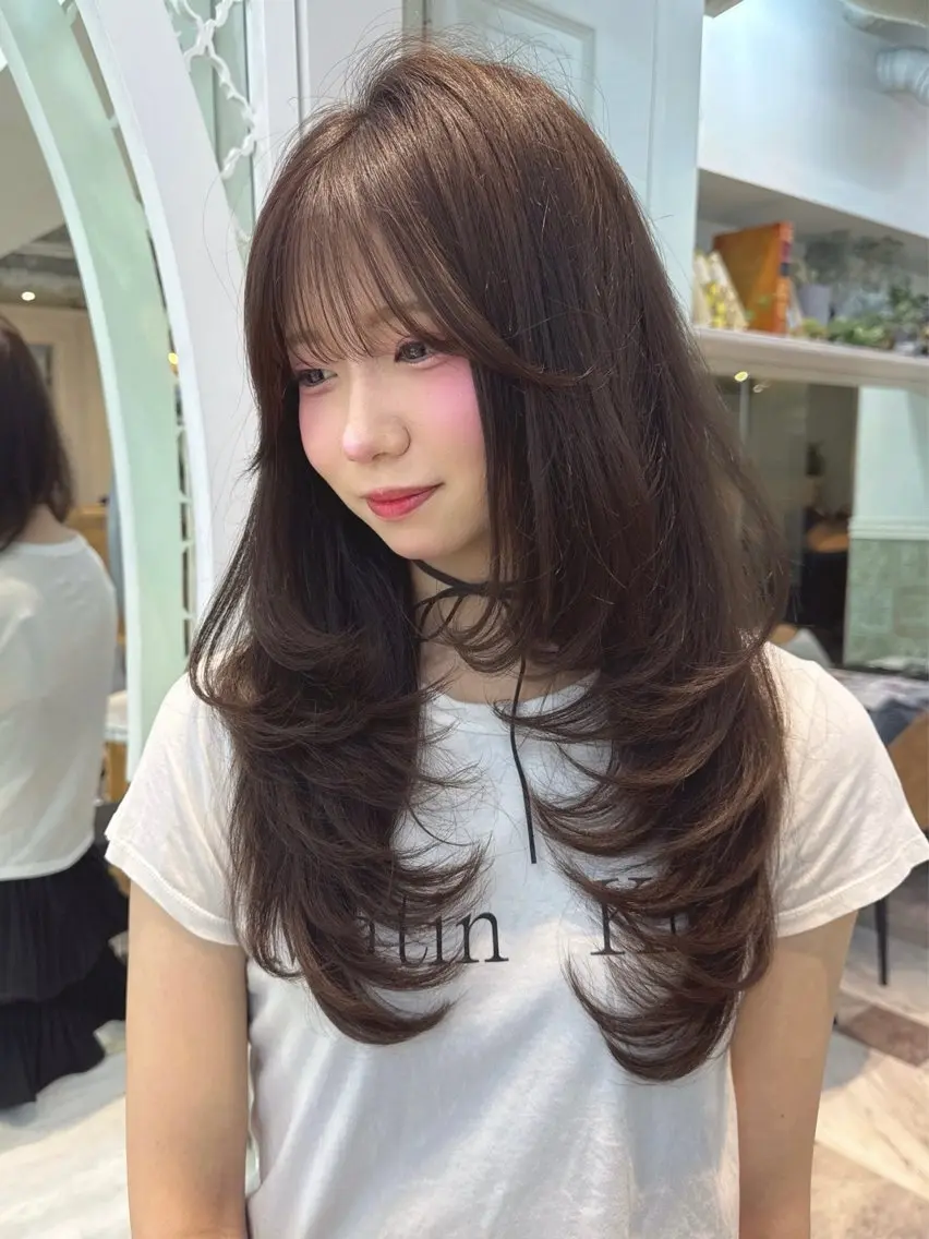 ロング ボブ ハイライト 髪質改善 夏目唯衣/透明感 /艶カラーのヘアスタイル