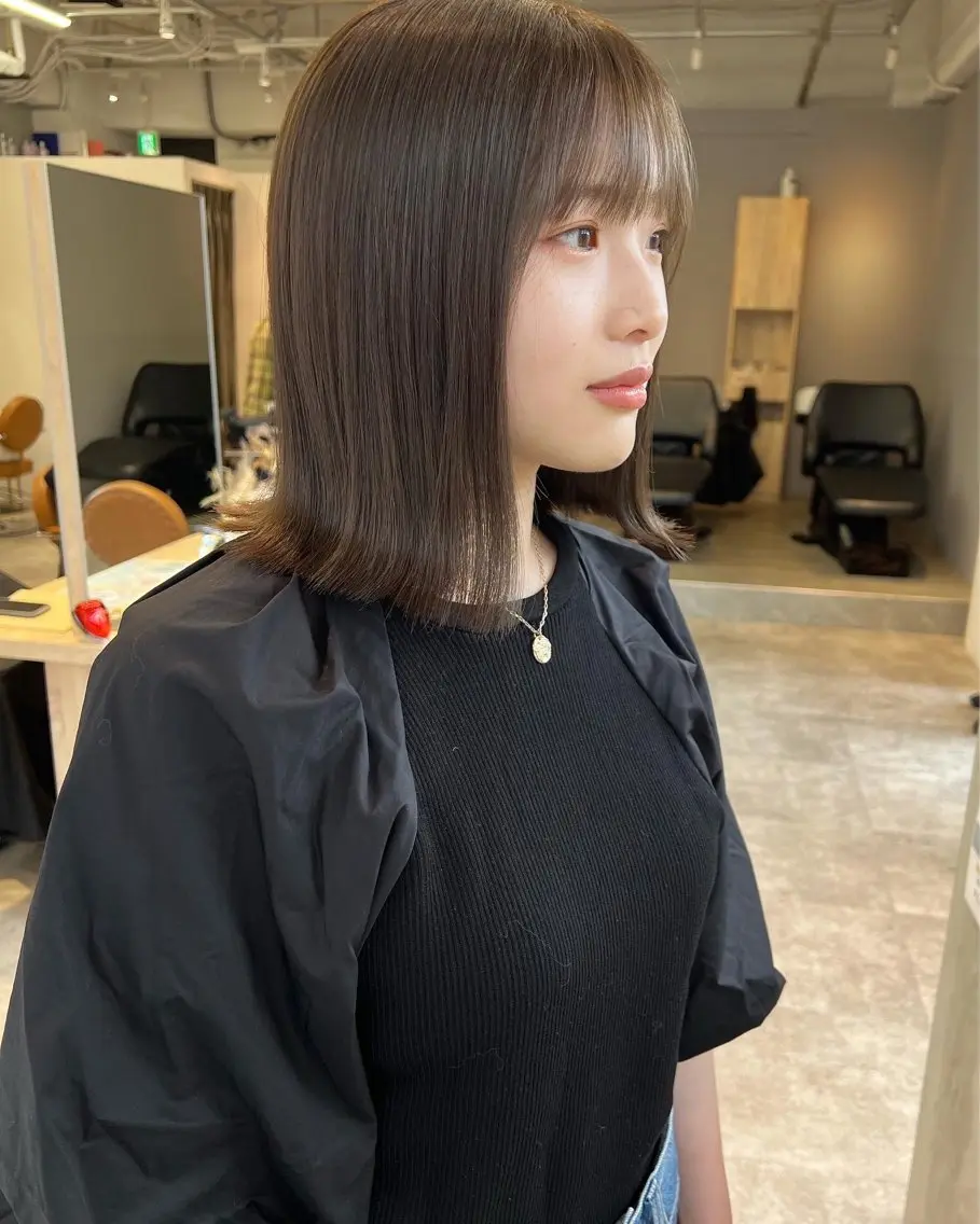 ミディアム カット ヘアカラー mai 🌷のヘアスタイル
