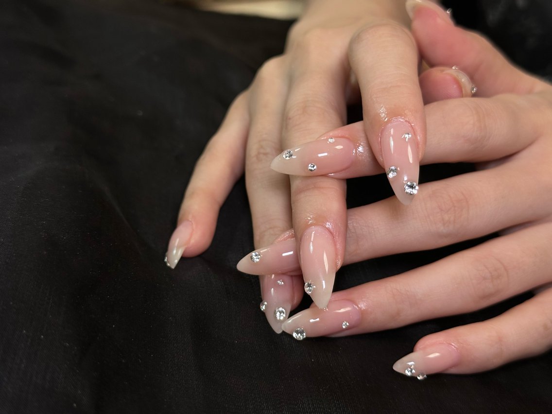 ネイル 成人式 長さ出し フットネイル フレンチネイル ジェルネイル ハンドネイル ハンドケア nail salon Feerieのネイルデザイン