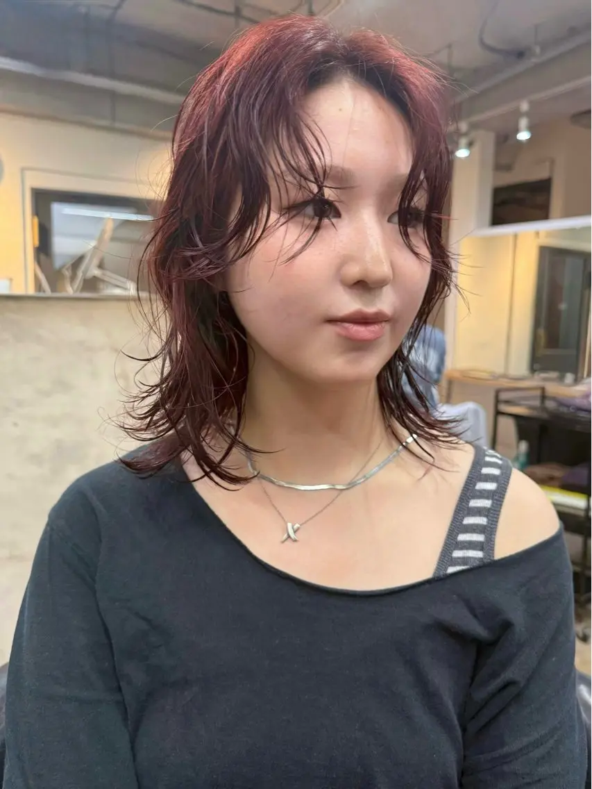 ミディアム カラー パーマ ミディアムパーマ ダブルカラー レッドカラー レイヤーカット ニュアンスパーマ カット ヘアカラー パーマ トリートメント 森貴裕/ベージュ/ パーマ/オリーブのヘアスタイル