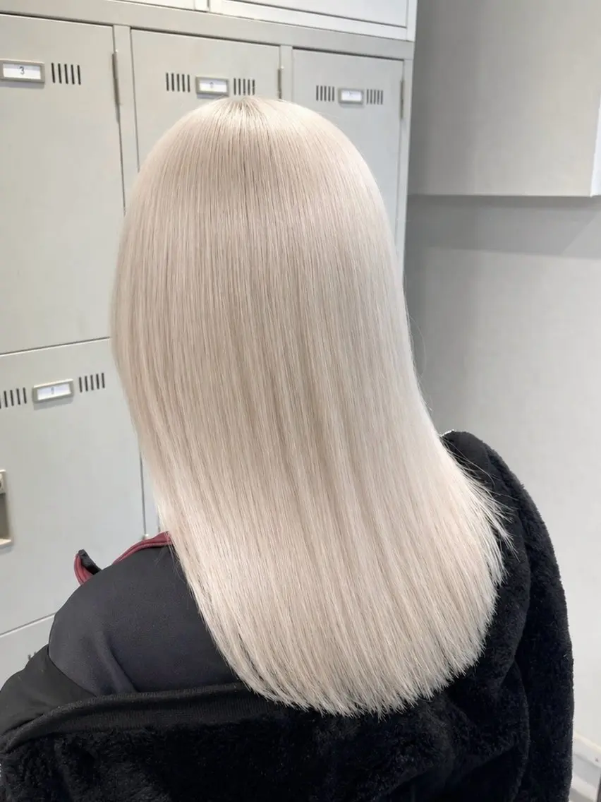 カラー ハイトーンレイヤー TENSHOのヘアスタイル