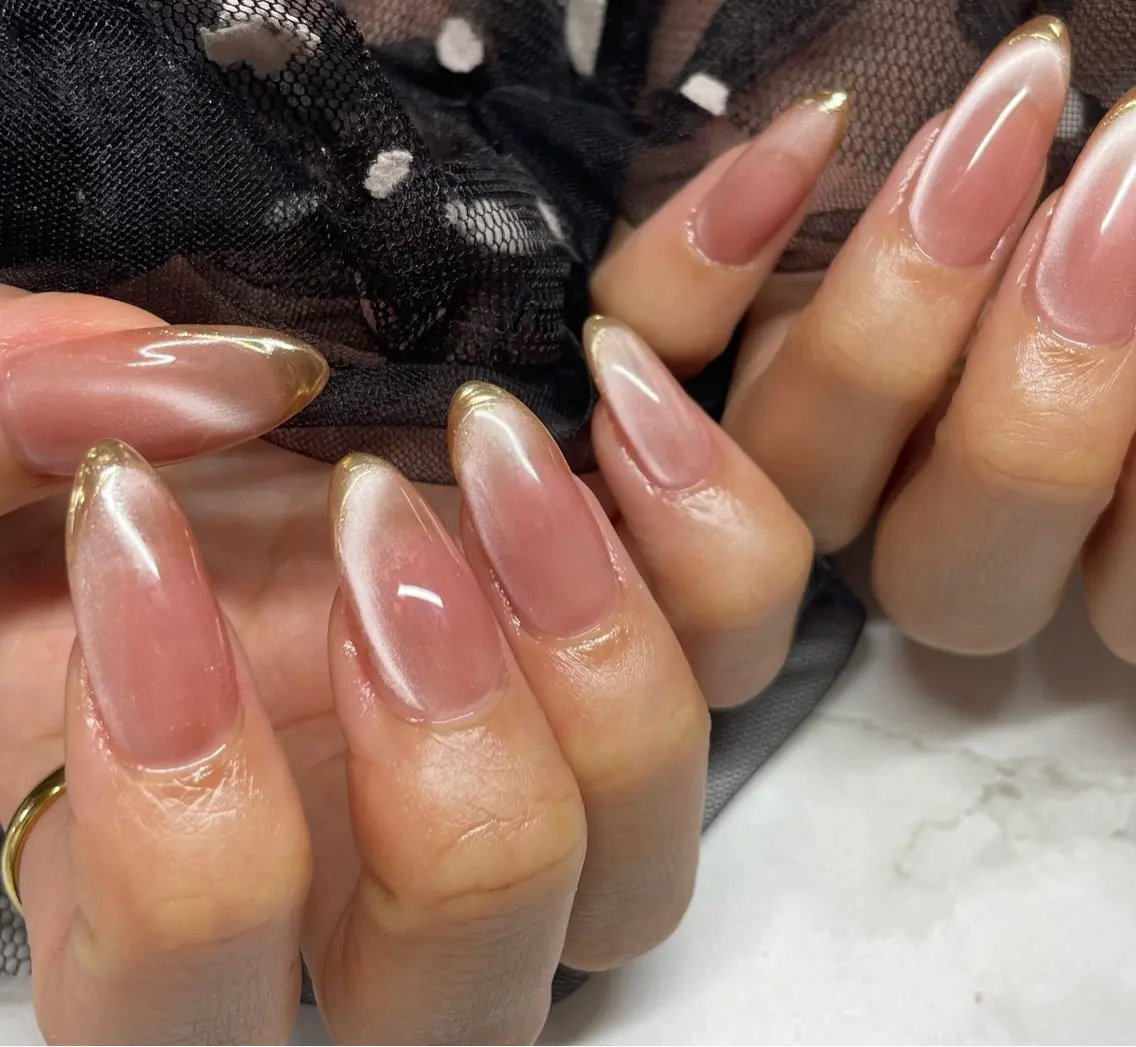 (オフ無し)マグネットベース➕ミラーフレンチ💅🏻の写真