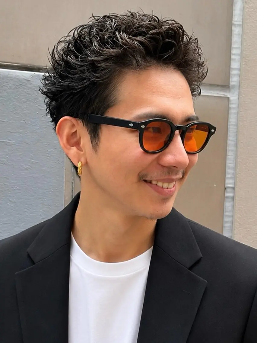 ショート パーマ メンズ ビジネス センターパート フェードカット フェザーパーマ メンズ韓国風 カット パーマ トリートメント メンズパーマ特化 TAKE高崎のヘアスタイル
