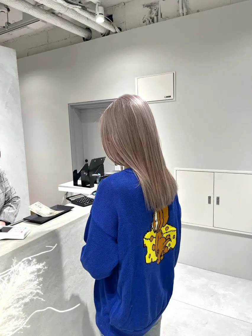 ロング カラー カット ヘアカラー トリートメント ケアブリーチ 若杉圭大のヘアスタイル
