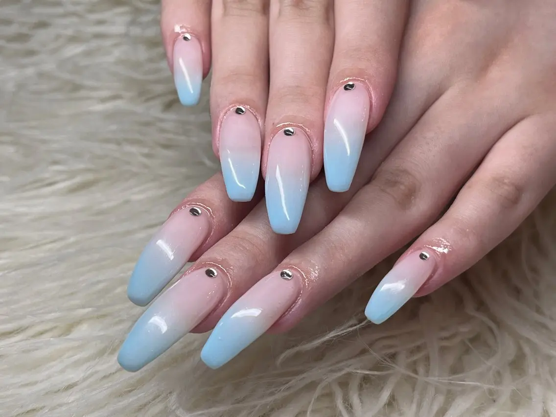 ネイル ストーンネイル ハンドネイル Nail salon LuaRのネイルデザイン