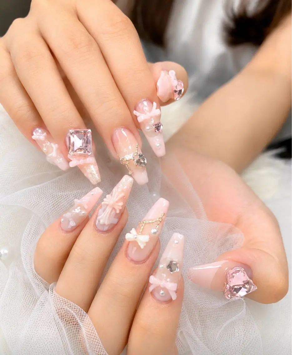 ネイル ハンドネイル YMT__ Nailsのネイルデザイン