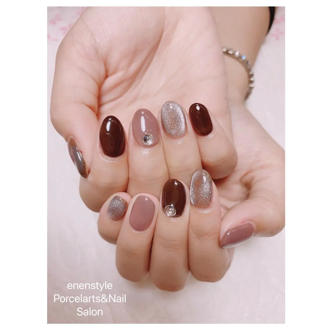 ミディアム ネイル ハンドネイル 🐾enen style 🐾のネイルデザイン