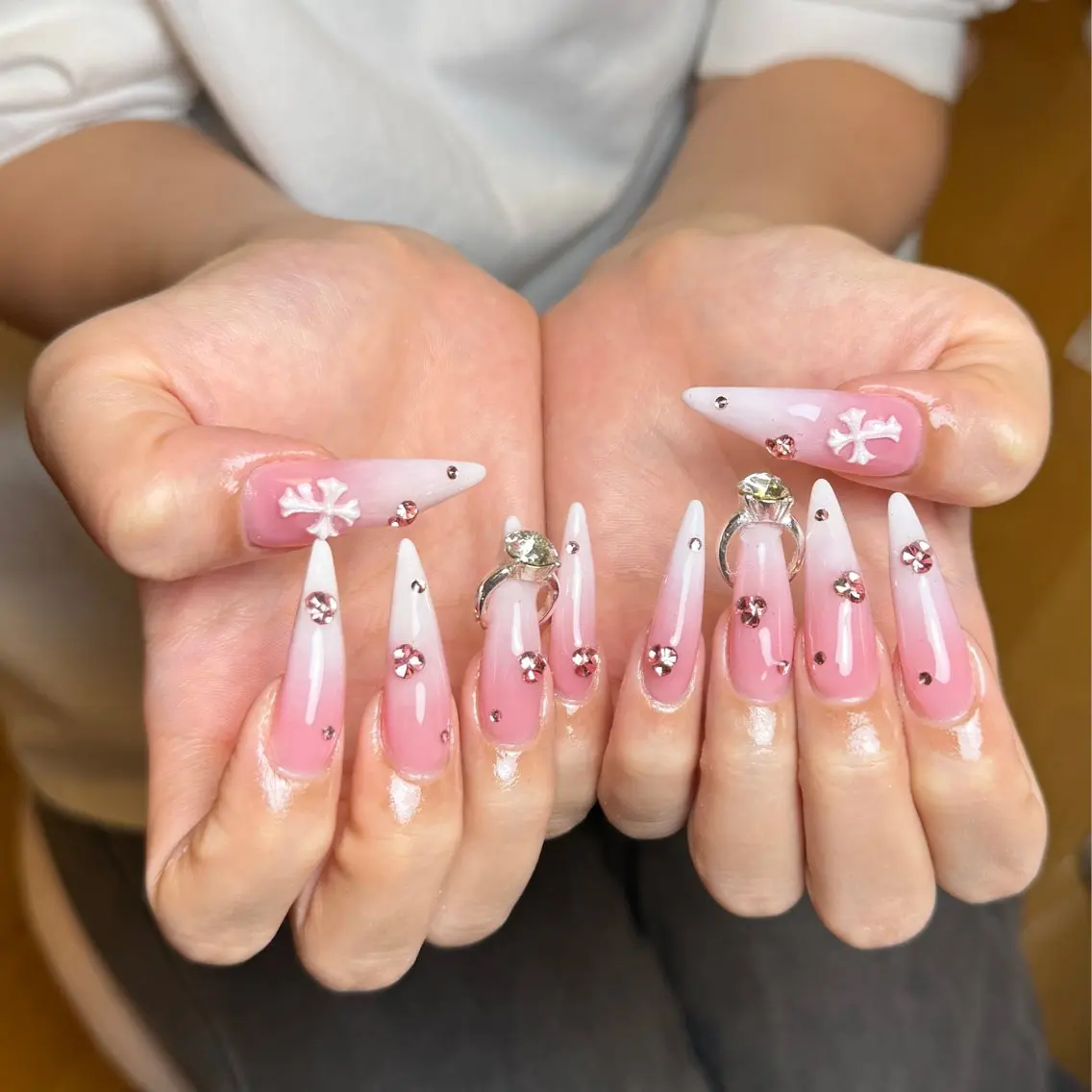 ネイル ボルドー ブラウン チークネイル ドット フットネイル ハンドネイル VAN NAIL 海老名展のネイルデザイン