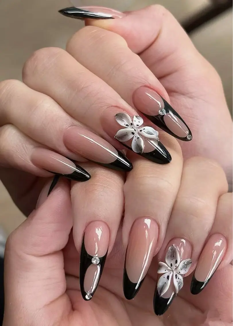 ネイル オーロラネイル フラワーネイル フットネイル フレンチネイル ジェルネイル ハンドネイル BabyYouMi nailのネイルデザイン
