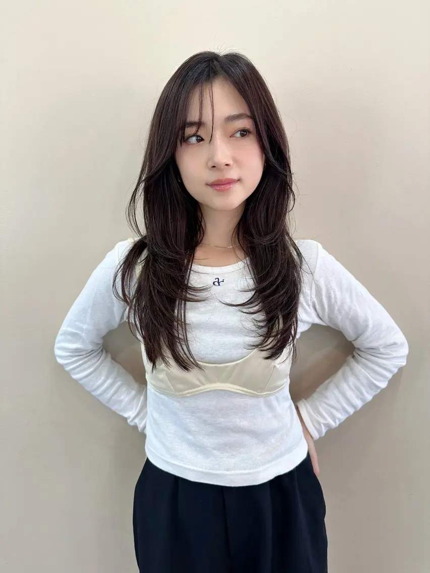ロング ハッシュカット 鎌倉 彩のヘアスタイル