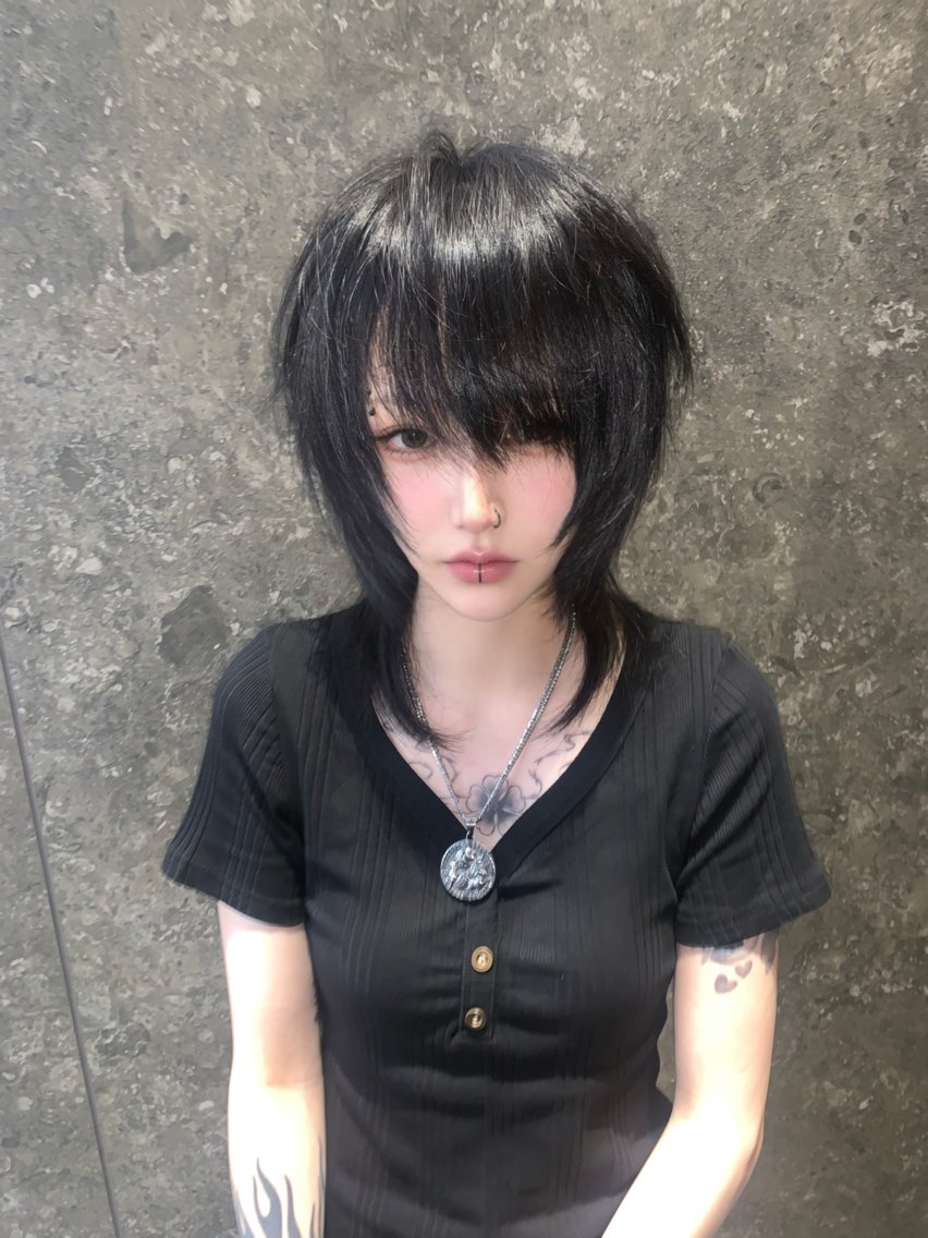 ミディアム カット ウルフ/シャギー/ y2k shunのヘアスタイル