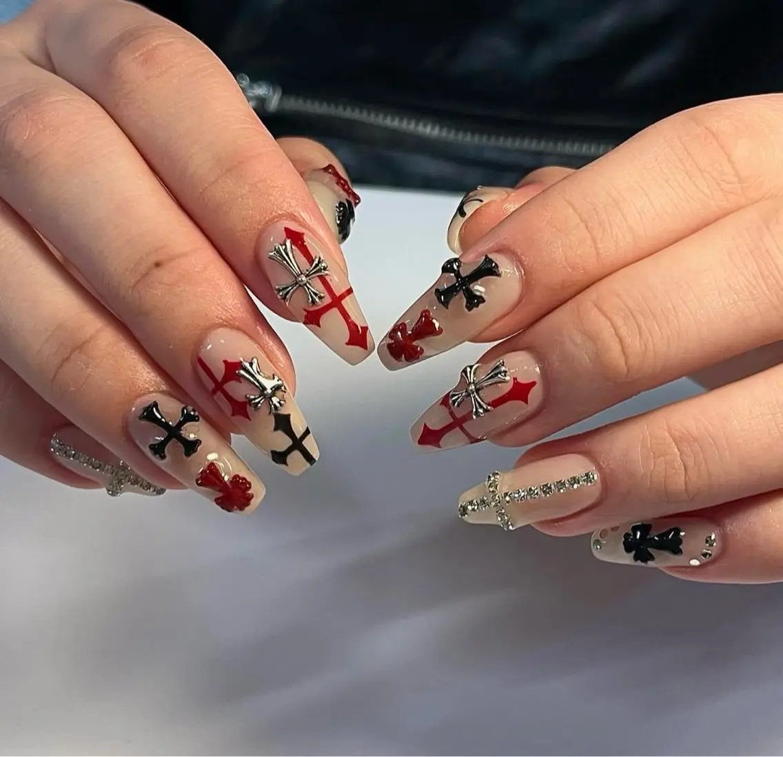ネイル グラデーション キラキラネイル ワンカラーネイル 冬ネイル Jenn Nail Salonのネイルデザイン