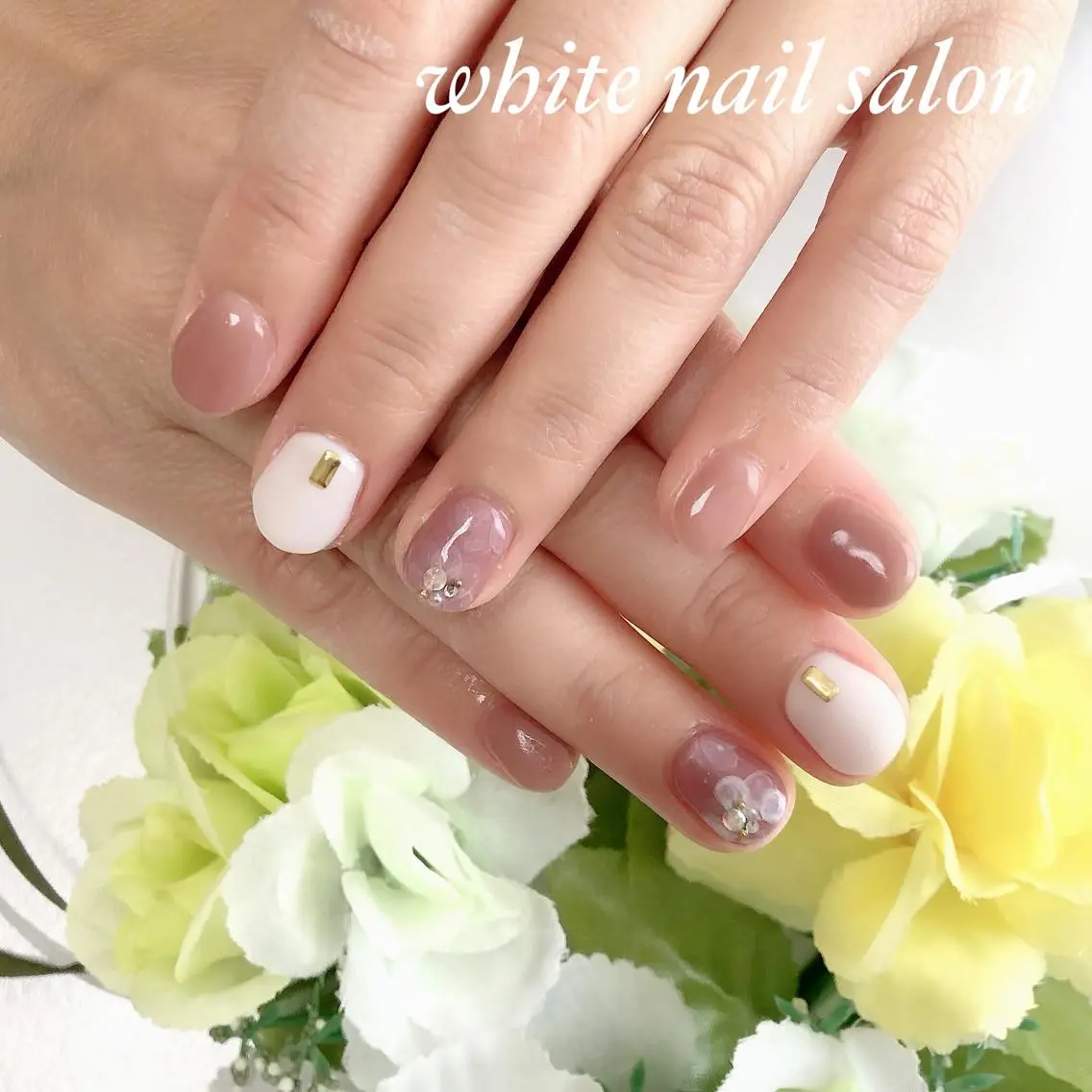 ネイル アートネイル フレンチネイル ジェルネイル ハードジェル 持ち込み ハンドネイル white nail salonのネイルデザイン