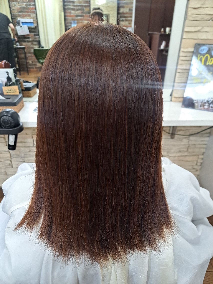 セミロング カラー ブラウンカラー オレンジ オレンジブラウン クボ タのヘアスタイル