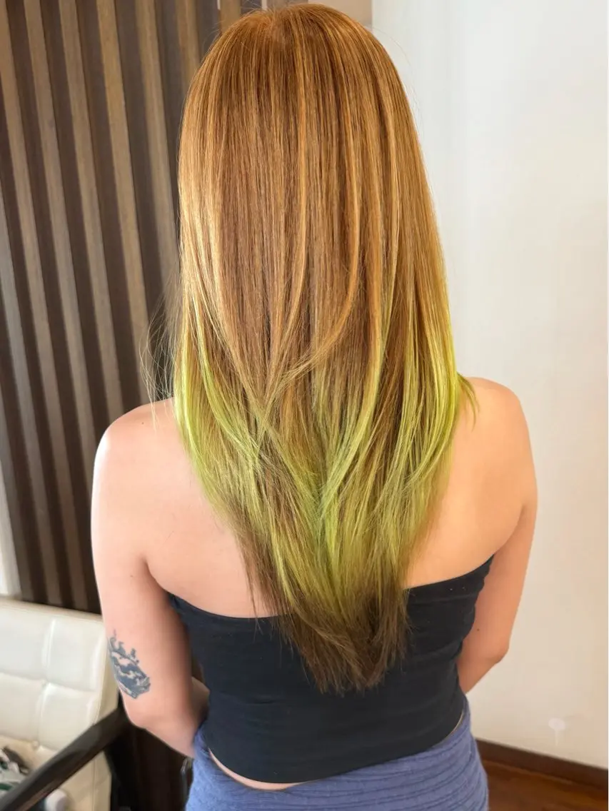 セミロング カラー 黒髪 ブラウンカラー ヘアカラー トリートメント タム 河原町のヘアスタイル