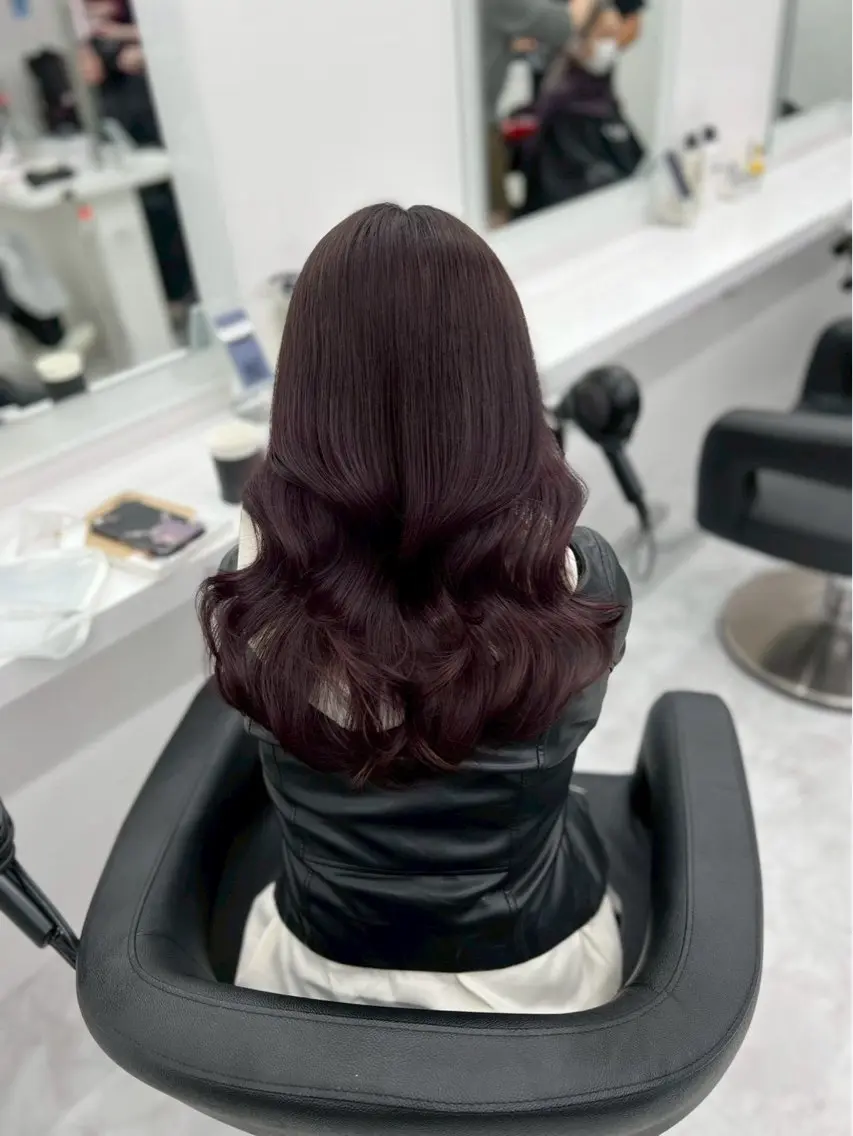 ロング カット ヘアカラー naami🖤透明感 ×ちゅるん艶髪🎀のヘアスタイル
