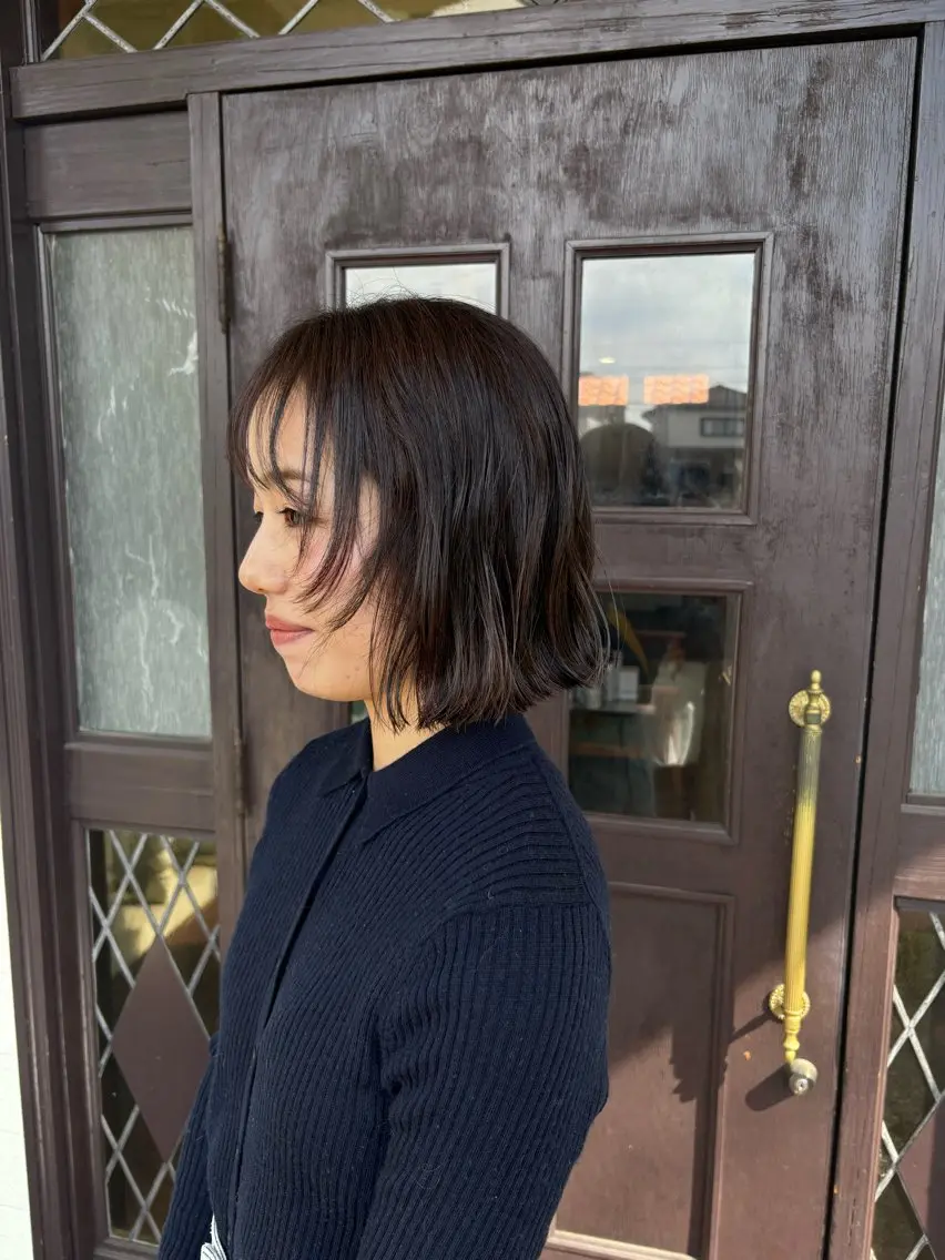 ショート カラー グレージュ オリーブグレージュ オリーブグレー 顔まわりレイヤー 顔周りカット カット ヘアカラー トリートメント 江原 彩華のヘアスタイル