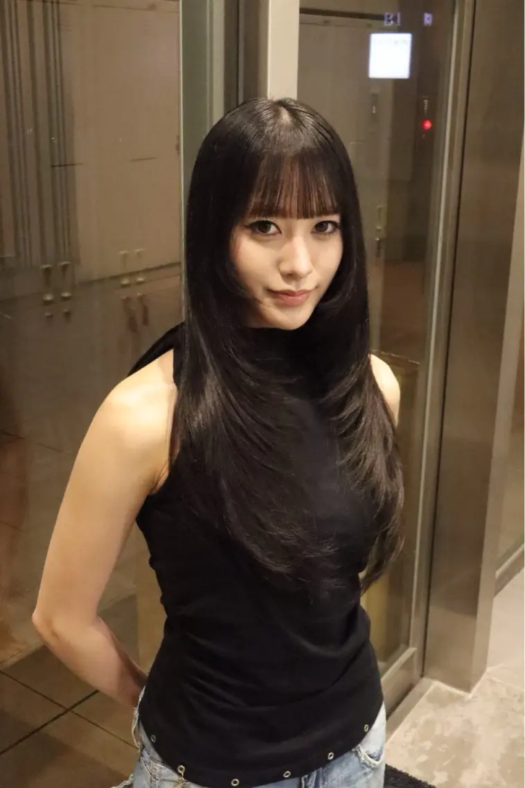 セミロング 顔周りカット レイヤーカット シャギー カット レイヤー/ブリーチ iwamiya岩見谷のヘアスタイル