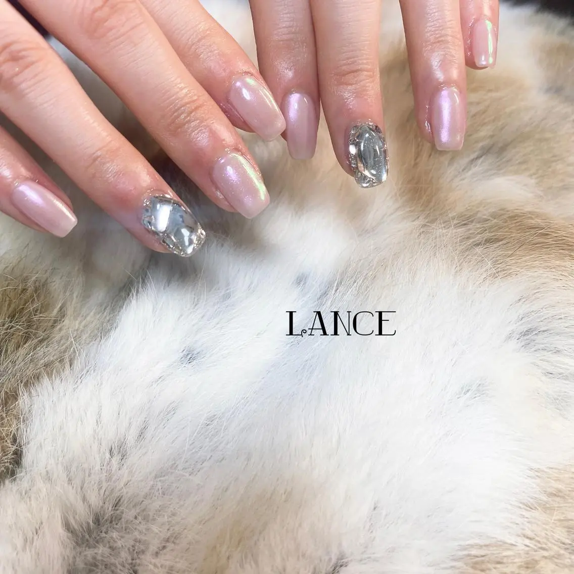 ミディアム ハンドネイル Lance nailのネイルデザイン