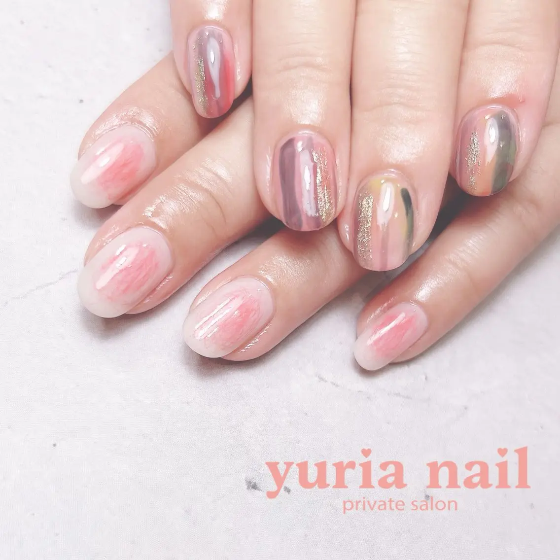 ネイル ジェルネイル ニュアンスネイル ホワイト ハンドネイル 小林 ゆりあのネイルデザイン