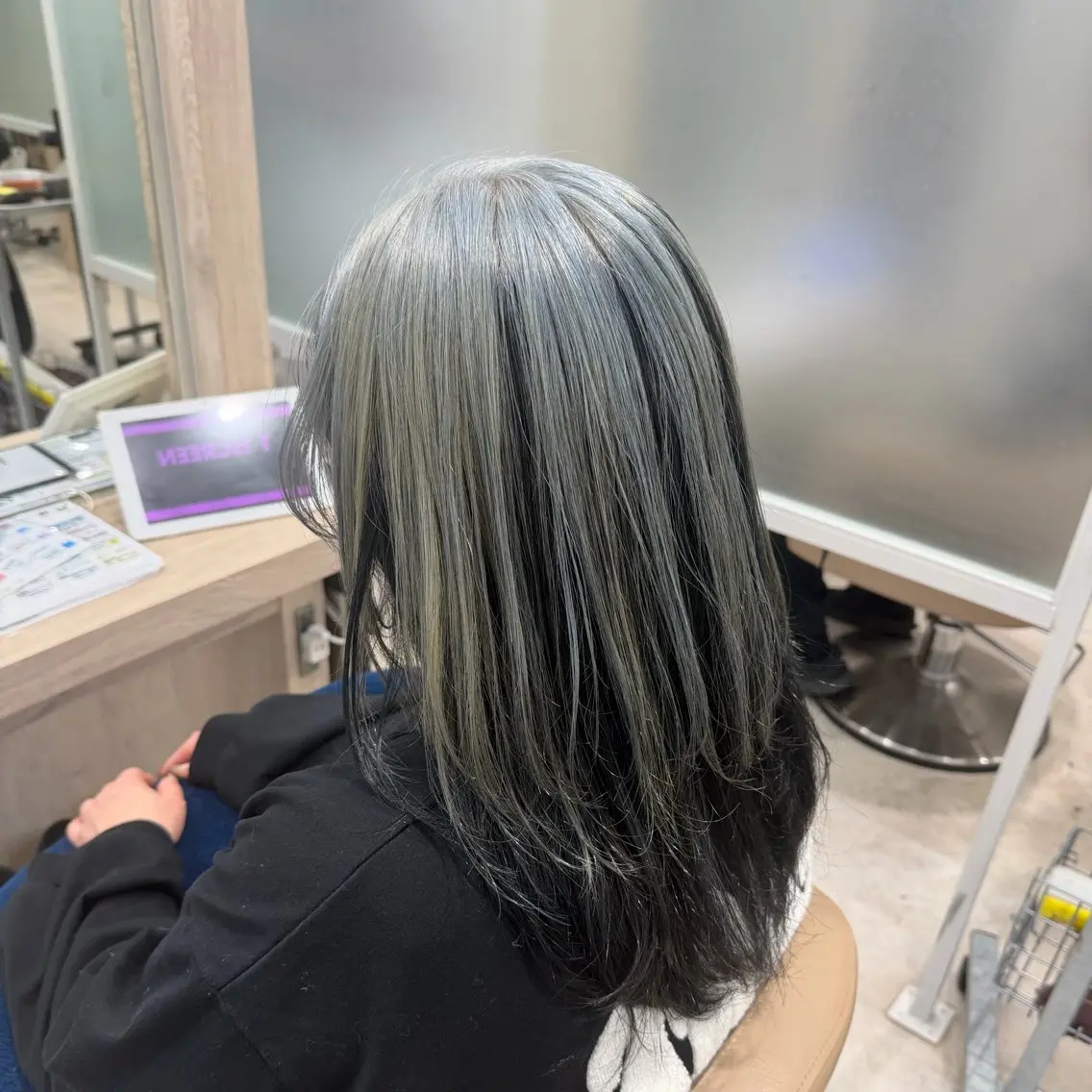 ロング カラー 透明感カラー カット ヘアカラー トリートメント EARTH菊名店👾 ひらのすぐるのヘアスタイル