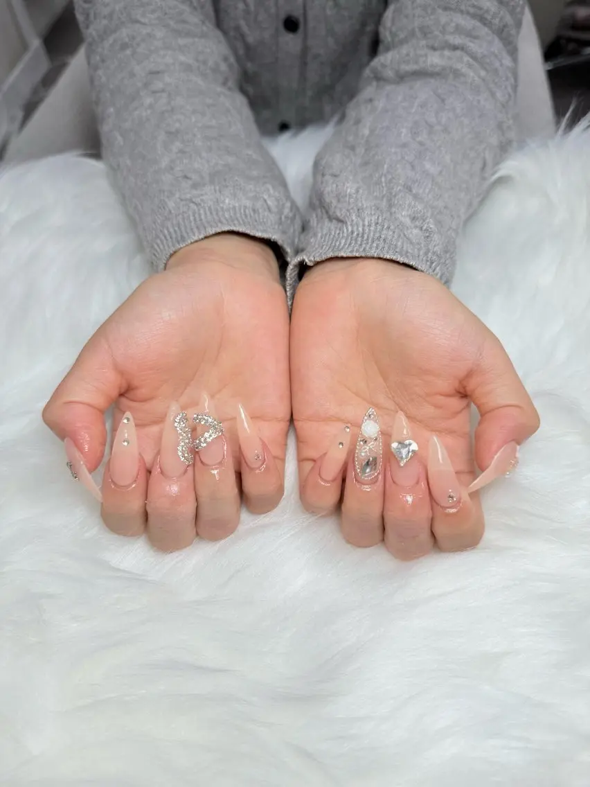 ネイル AURA NAIL🎀💅のネイルデザイン