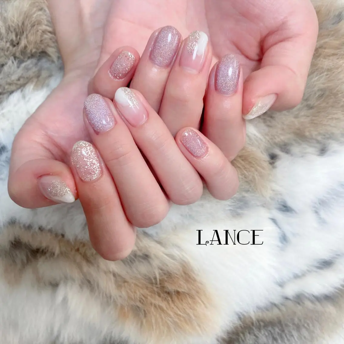 ミディアム ネイル オーロラネイル フレンチネイル グラデーション キラキラネイル シンプルネイル ハンドネイル Lance nailのネイルデザイン