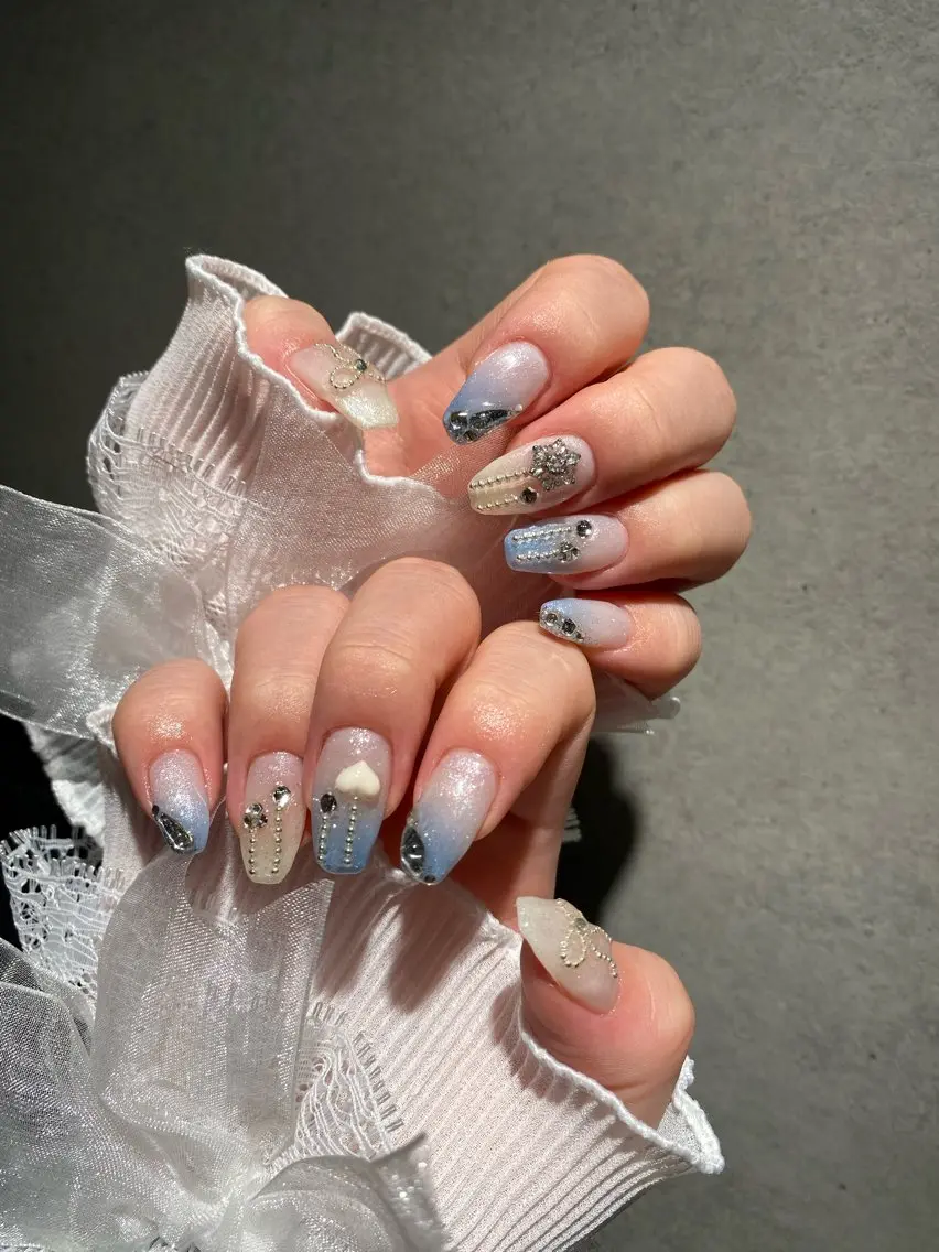 ネイル I-nailロング /ワンホン/キラキラのネイルデザイン