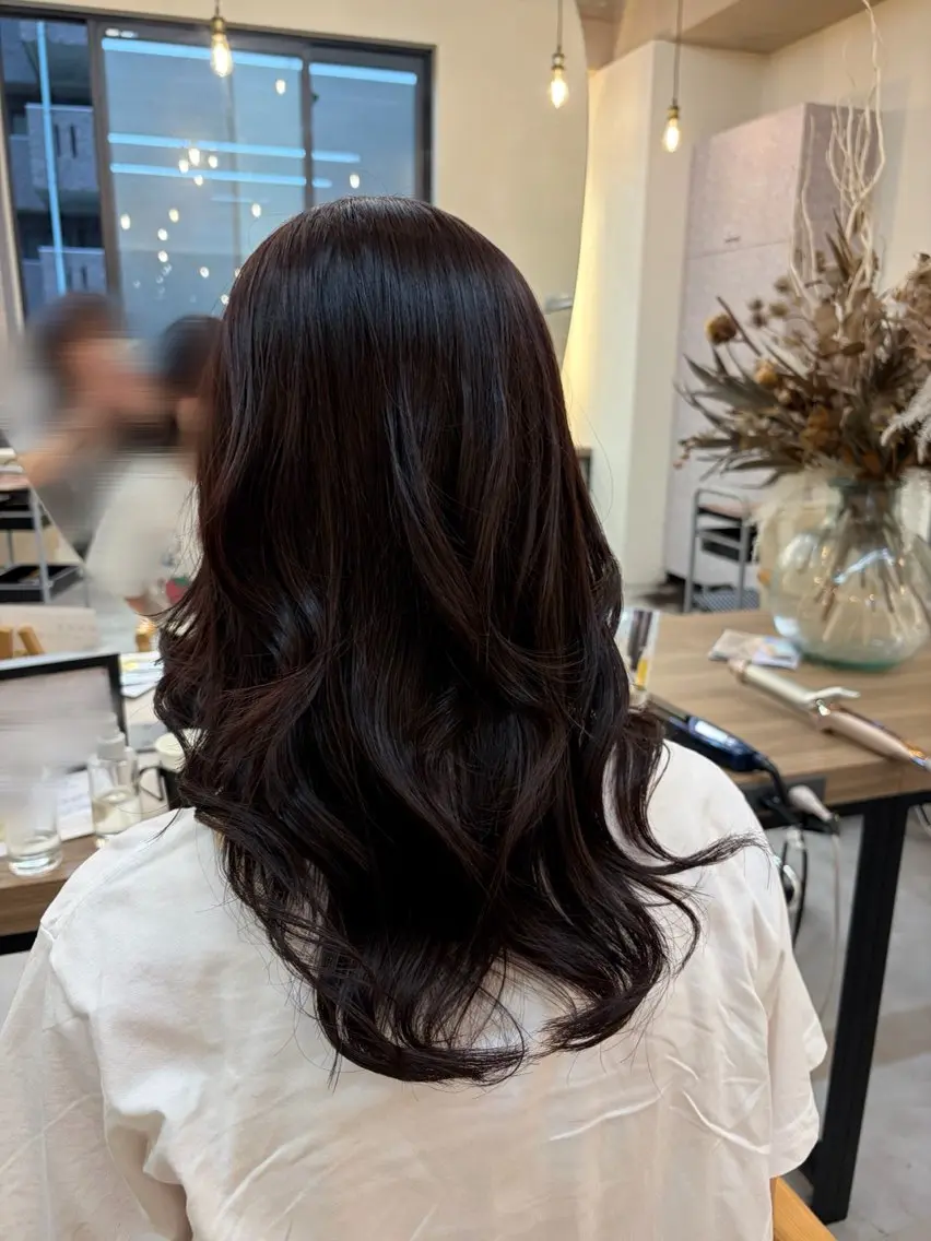 カラー 艶カラー🫧 yumiのヘアスタイル