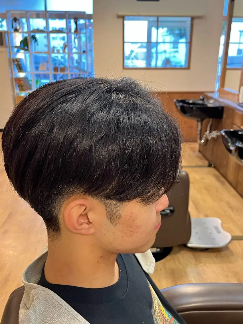 メンズ センターパート 桂 孝太朗のヘアスタイル