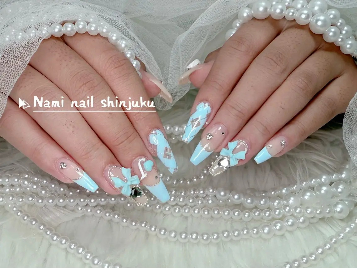 ネイル 長さ出し ガーリー 韓国ネイル ロングネイル 持ち込み ハンドネイル Nami nail salonのネイルデザイン