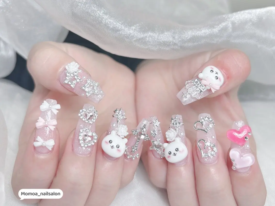 ネイル キラキラネイル 韓国ネイル スカルプネイル ハンドネイル MoMoA Nail ネイル長さ出し専門店のネイルデザイン