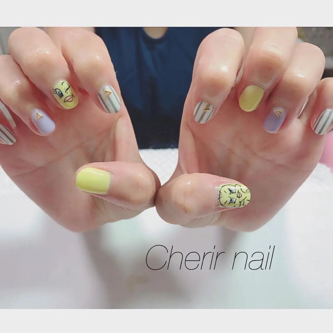 ネイル ショートネイル 黄色 ハンドネイル Cherirnail kaoriのネイルデザイン
