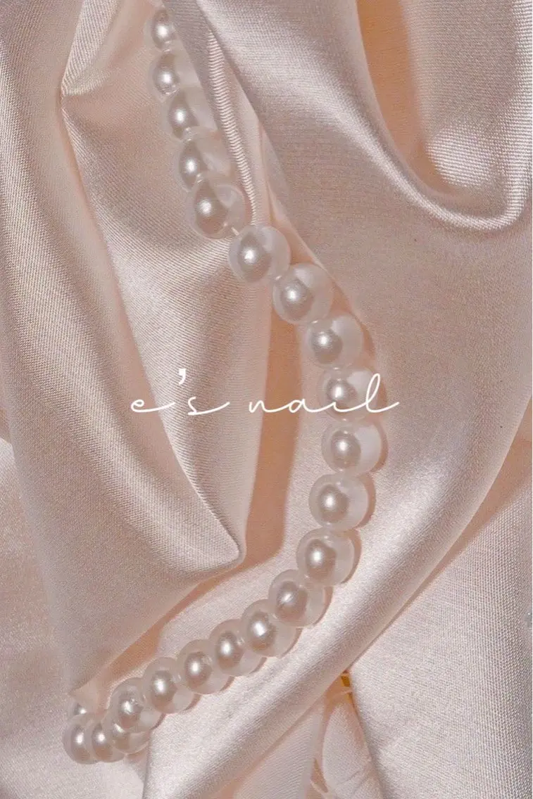 ネイル e’s nail Lumièreのネイルデザイン